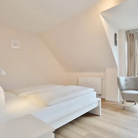 Apartment Haus Ostseeallee 60 *